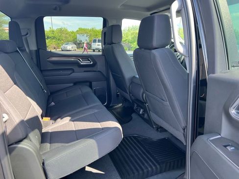 Used 2024 Chevrolet Silverado 1500 LT AWD/4WD image 11