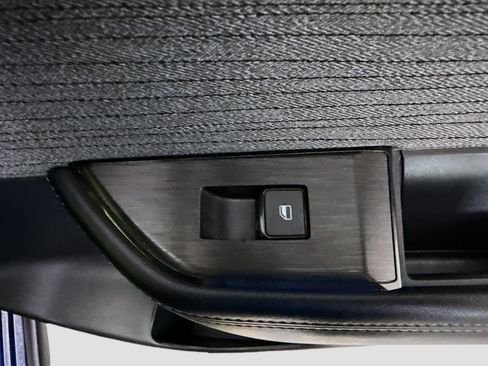 Used 2023 Nissan Rogue SV FWD image 31
