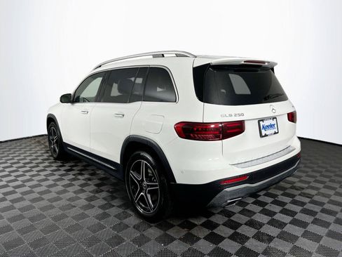 Certified 2026 Mercedes-Benz GLB 250 4MATIC image 4