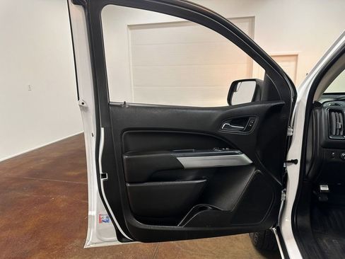 Used 2021 Chevrolet Colorado LT w/ Fleet Safety Package image 62