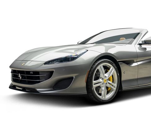 Used 2019 Ferrari Portofino RWD image 16