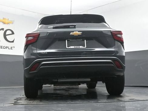 New 2026 Chevrolet Trax LS FWD image 32