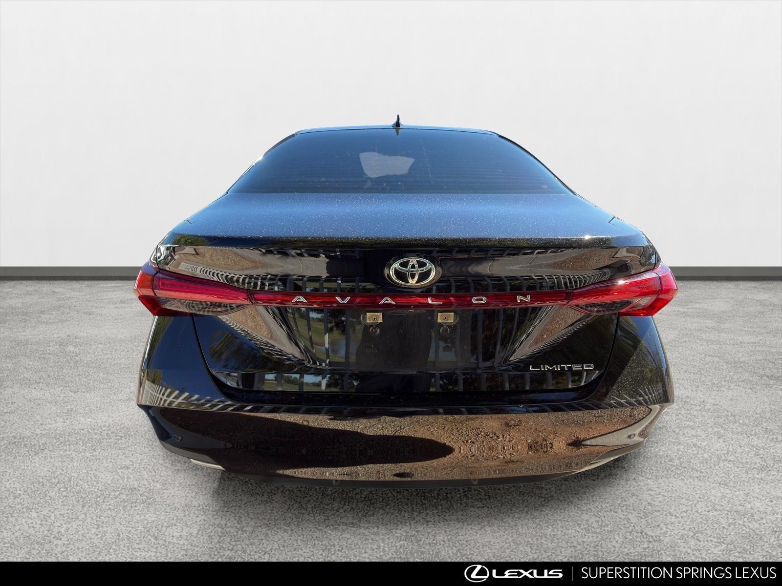 Used 2021 Toyota Avalon Limited w/ Advanced Safety Package FWD image 6