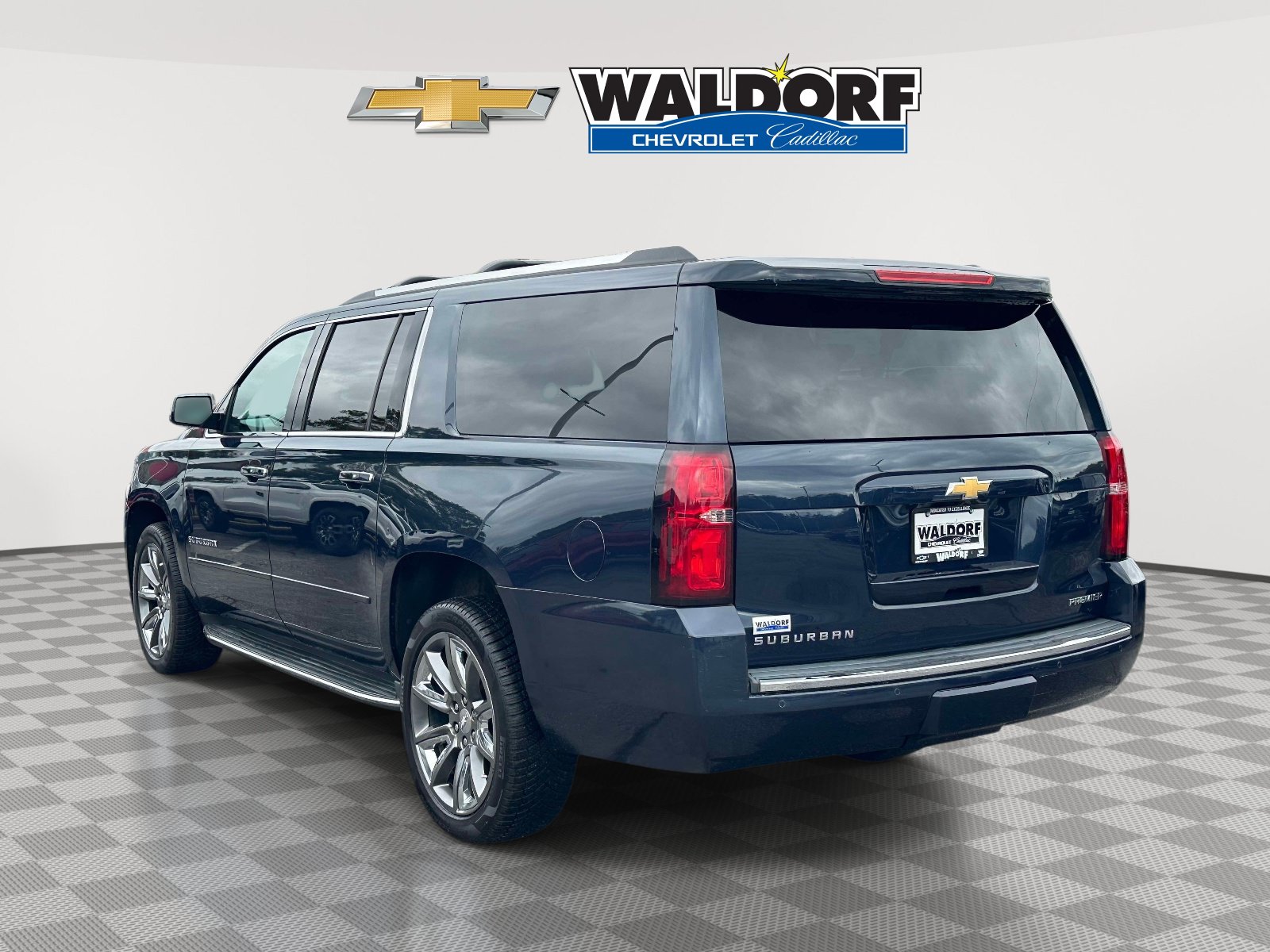 Used 2019 Chevrolet Suburban Premier AWD/4WD image 4