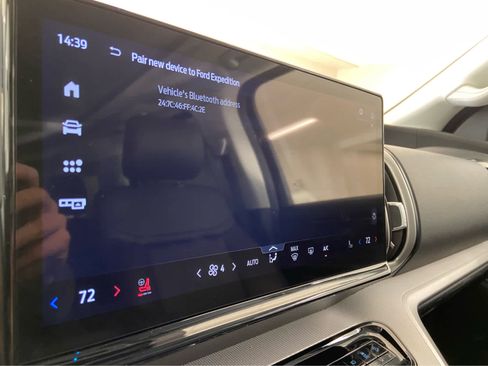 Used 2025 Ford Expedition Active image 30