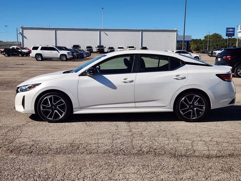 Used 2025 Nissan Sentra SR image 4
