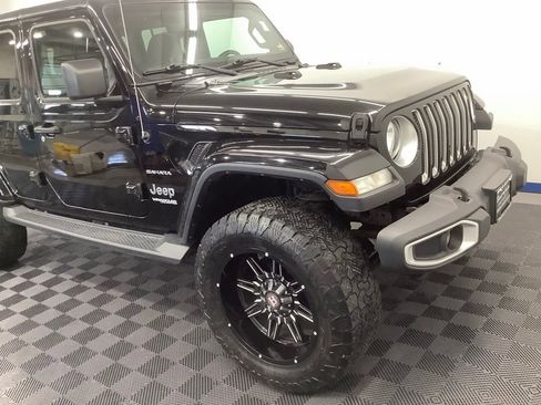 Used 2020 Jeep Wrangler Unlimited Sahara w/ Uconnect 4C Nav & Sound Group AWD/4WD image 21