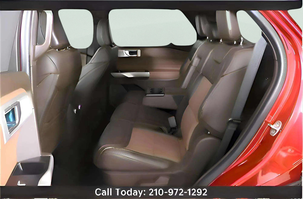 Used 2023 Ford Explorer King Ranch w/ Technology Package RWD image 28