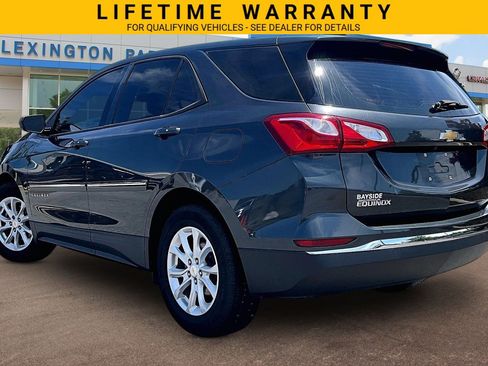 Used 2018 Chevrolet Equinox LS FWD image 3