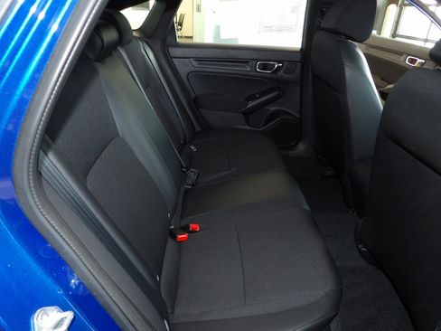 Used 2023 Honda Civic Sport image 17