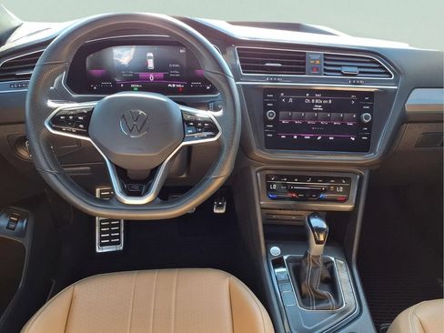 Used 2024 Volkswagen Tiguan SE R-Line w/ MDO Package, Three-Row FWD image 12