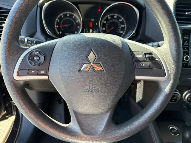 Used 2025 Mitsubishi Outlander Sport ES AWD/4WD image 28