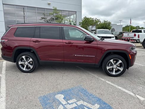 New 2026 Jeep Grand Cherokee L Limited AWD/4WD image 35