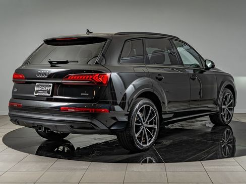 Used 2023 Audi Q7 3.0T Premium Plus w/ Premium Plus Package AWD/4WD image 5
