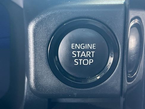 Used 2024 Toyota Tacoma Limited w/ Limited Package (LT) image 18