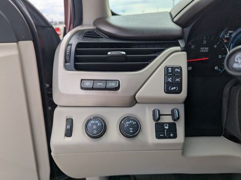 Used 2018 GMC Yukon Denali w/ Denali Ultimate Package AWD/4WD image 15