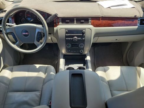 Used 2012 GMC Yukon XL SLT w/ SLT-2 Equipment Package RWD image 11