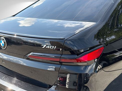 Used 2023 BMW 740i RWD image 28