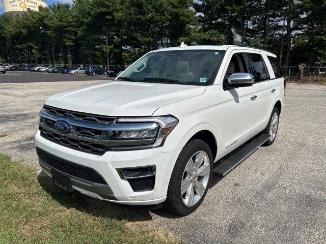 Used 2024 Ford Expedition Platinum AWD/4WD image 1