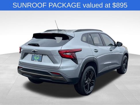 Certified 2024 Chevrolet Trax ACTIV w/ Sunroof Package image 2
