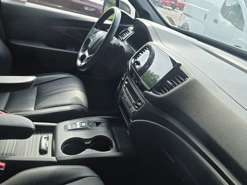 Used 2023 Honda Passport TrailSport image 9