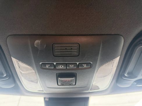 Used 2020 Toyota Corolla SE FWD image 21