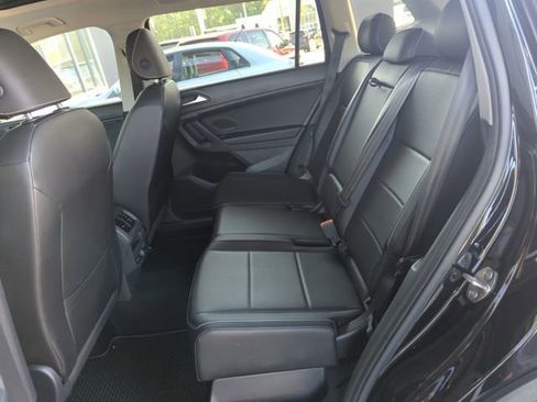 Used 2021 Volkswagen Tiguan SEL image 33