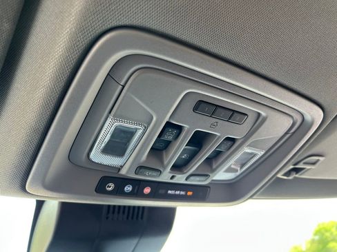 Used 2022 Chevrolet Silverado 1500 LT Trail Boss w/ LT Trail Boss Premium Package AWD/4WD image 67