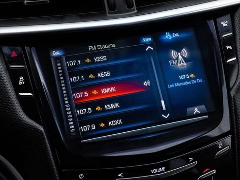 Used 2015 Cadillac XTS Limousine image 28