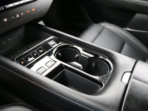 Used 2025 Nissan Murano SV FWD image 24