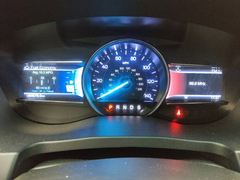 Used 2019 Ford Explorer Limited w/ Limited Luxury Package FWD image 23