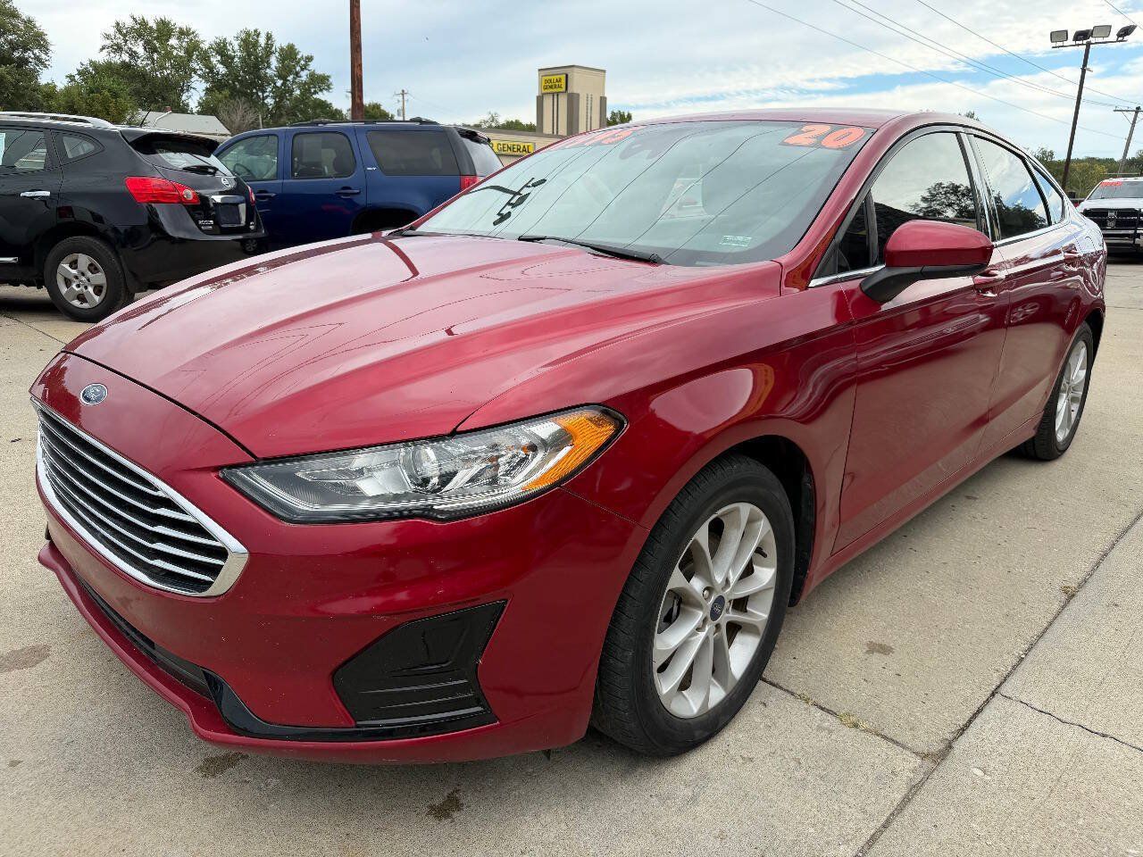 Used 2020 Ford Fusion SE FWD image 3