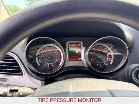 Certified 2017 Dodge Journey Crossroad AWD/4WD image 13