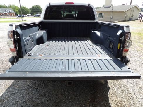 Used 2010 Toyota Tacoma 4x4 Double Cab image 10