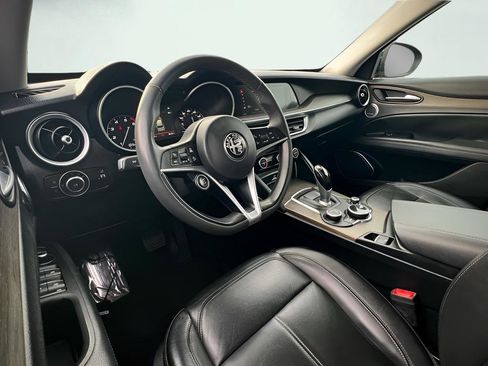 Used 2018 Alfa Romeo Stelvio Ti image 15
