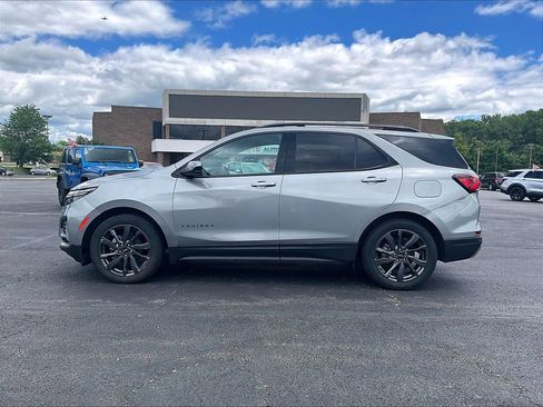 Used 2023 Chevrolet Equinox RS w/ LPO, Floor Liner Package FWD image 6