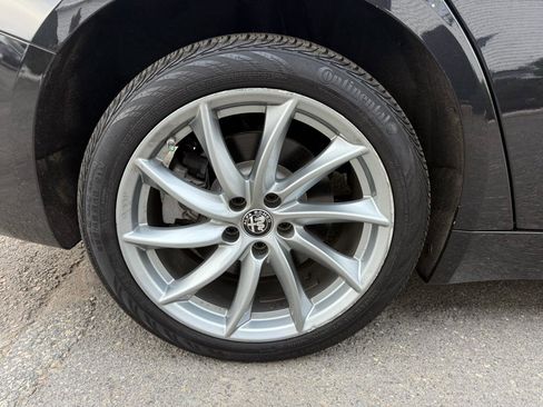 Used 2022 Alfa Romeo Giulia Ti image 13