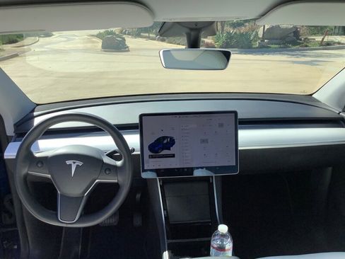 Used 2020 Tesla Model Y Long Range image 22