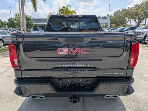 Used 2023 GMC Sierra 1500 Denali w/ Denali Reserve Package AWD/4WD image 5