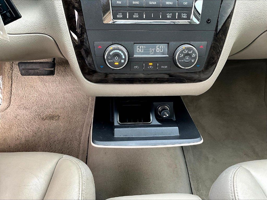 Used 2008 Cadillac DTS FWD image 18