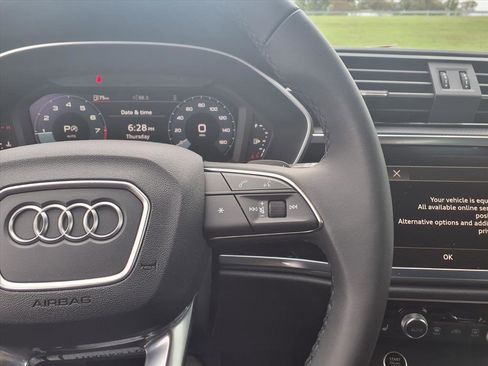 Used 2025 Audi Q3 2.0T Premium w/ Convenience Package AWD/4WD image 19