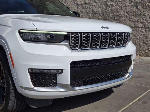 Used 2022 Jeep Grand Cherokee L Summit w/ Advanced Protech Group IV AWD/4WD image 8