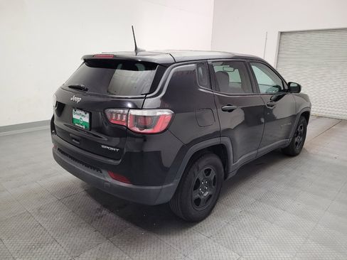 Used 2019 Jeep Compass Sport FWD image 9