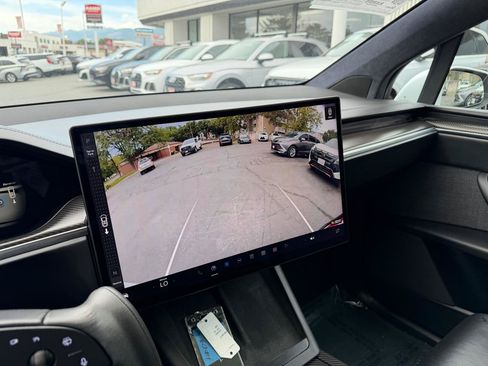 Used 2022 Tesla Model X Plaid AWD/4WD image 8