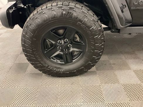 Used 2021 Jeep Gladiator Sport AWD/4WD image 14