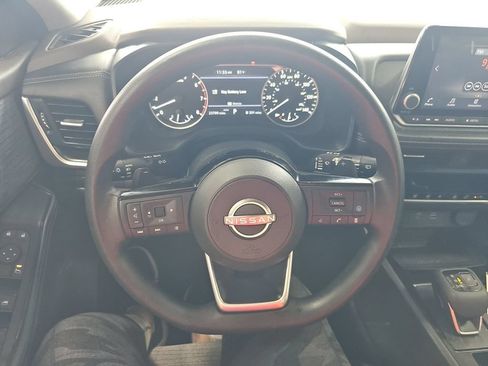 Used 2023 Nissan Rogue SV AWD/4WD image 5