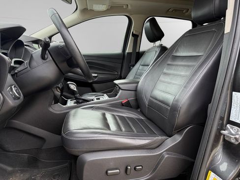 Used 2018 Ford Escape Titanium w/ Ford Safe & Smart Package image 9