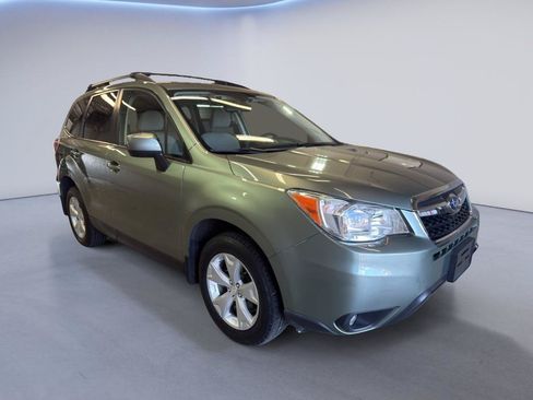 Used 2016 Subaru Forester 2.5i Premium AWD/4WD image 1