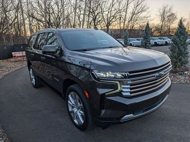 Used 2021 Chevrolet Tahoe High Country w/ Premium Package AWD/4WD image 7