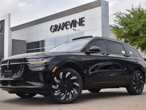 New 2026 Lincoln Nautilus Reserve w/ Jet Appearance Package image 8